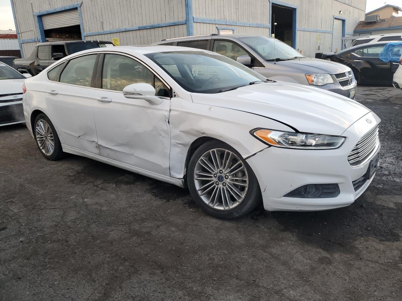 VIN 3FA6P0H94ER186616 2014 FORD FUSION no.4