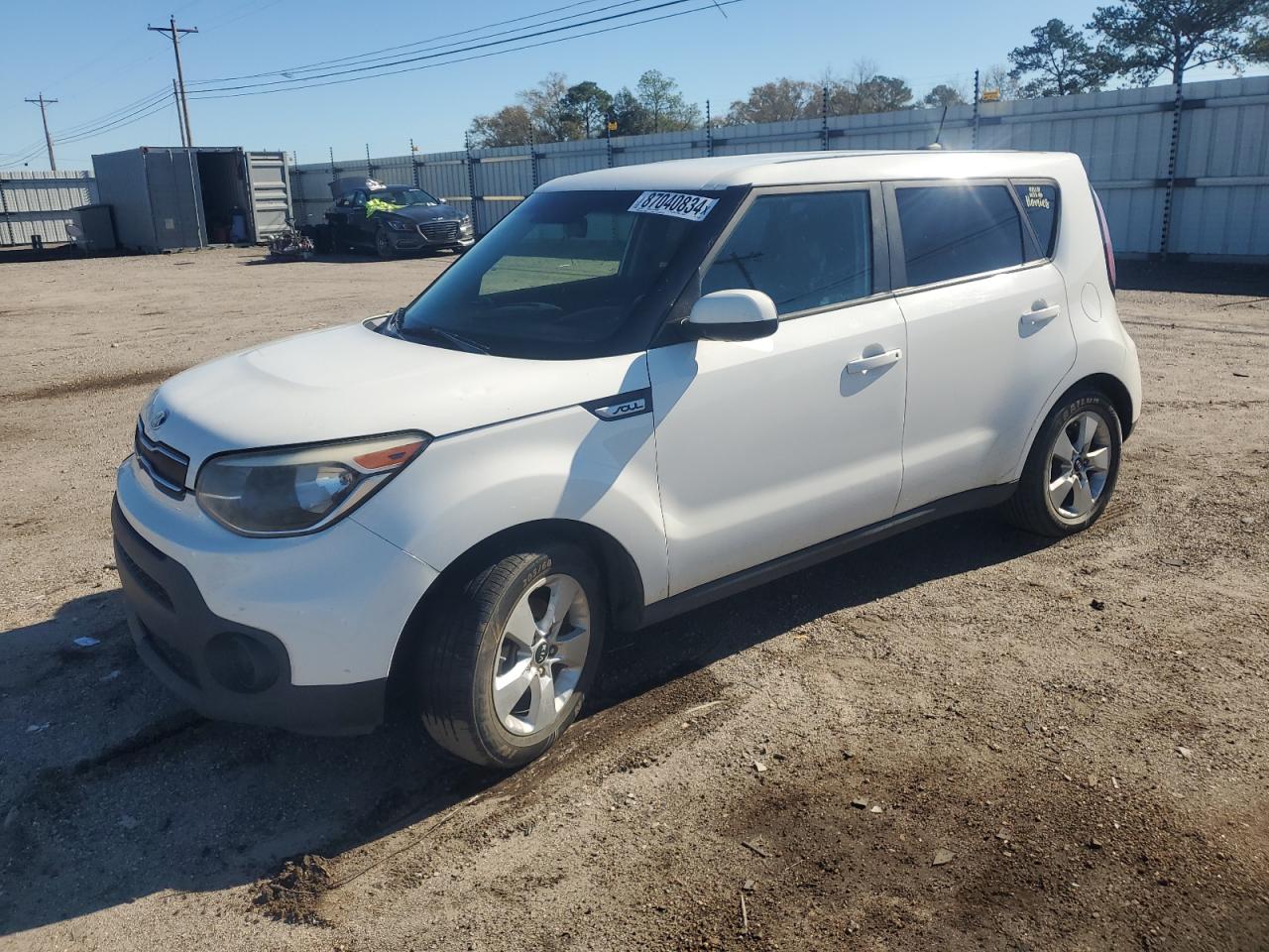 VIN KNDJN2A25J7521404 2018 KIA SOUL no.1