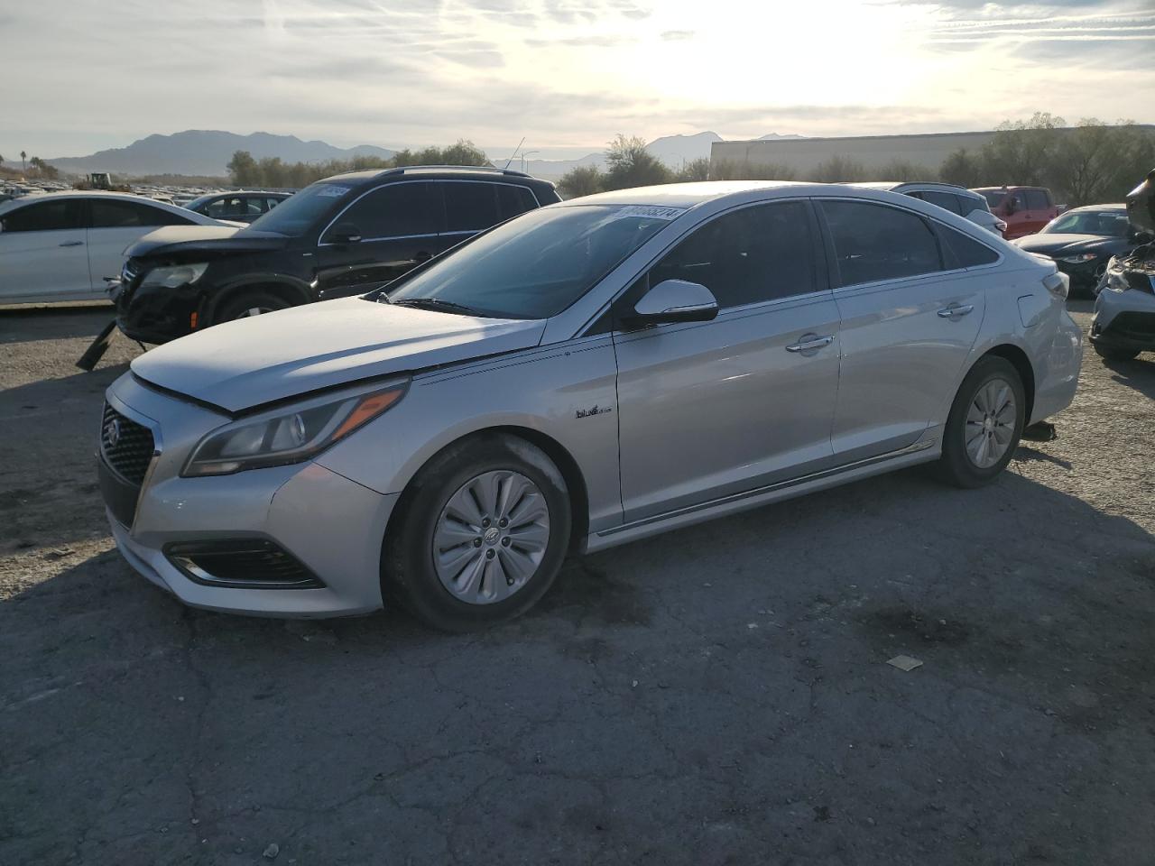 VIN KMHE24L13HA044443 2017 HYUNDAI SONATA no.1