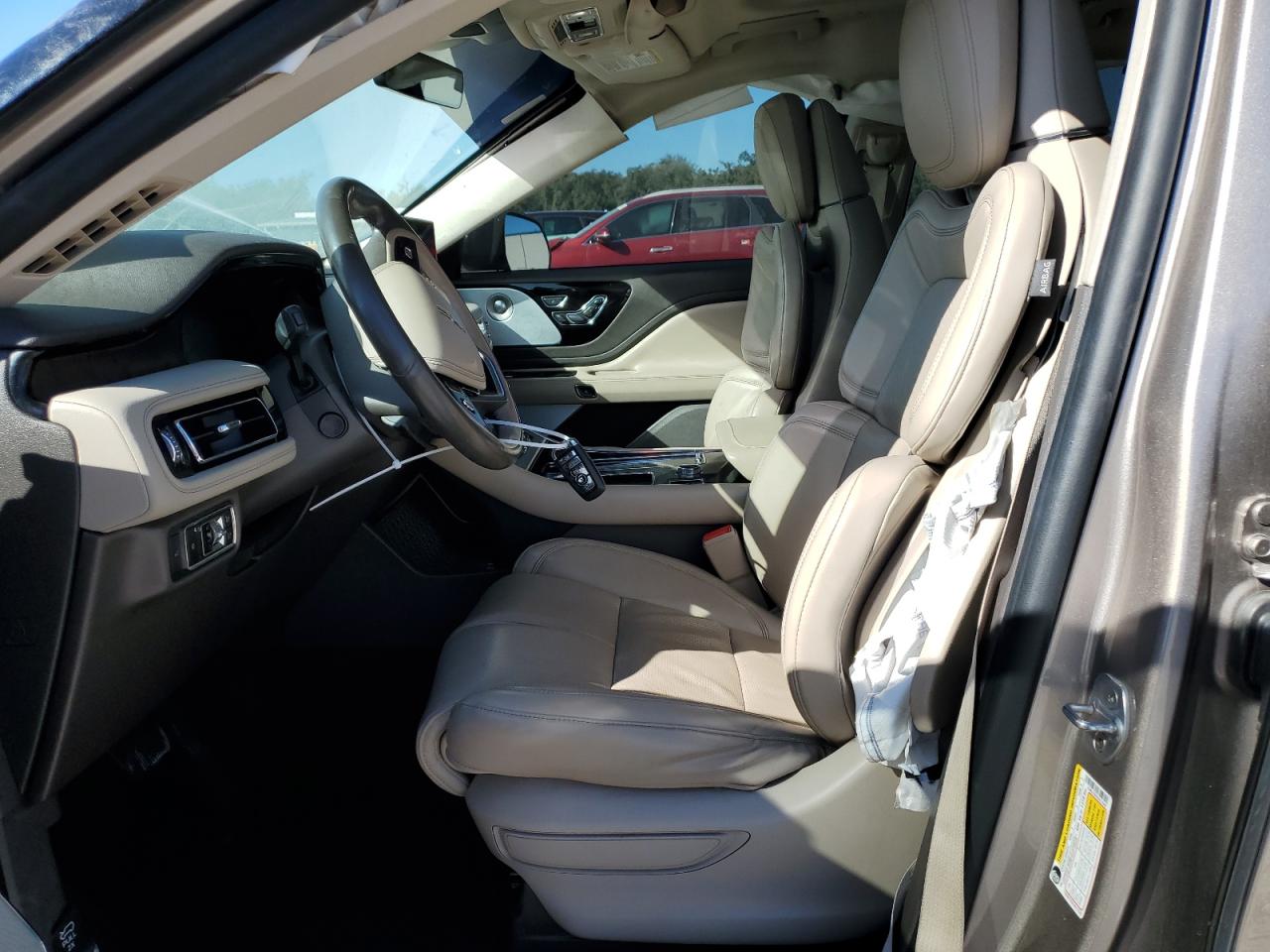 2020 Lincoln Aviator - Image 7