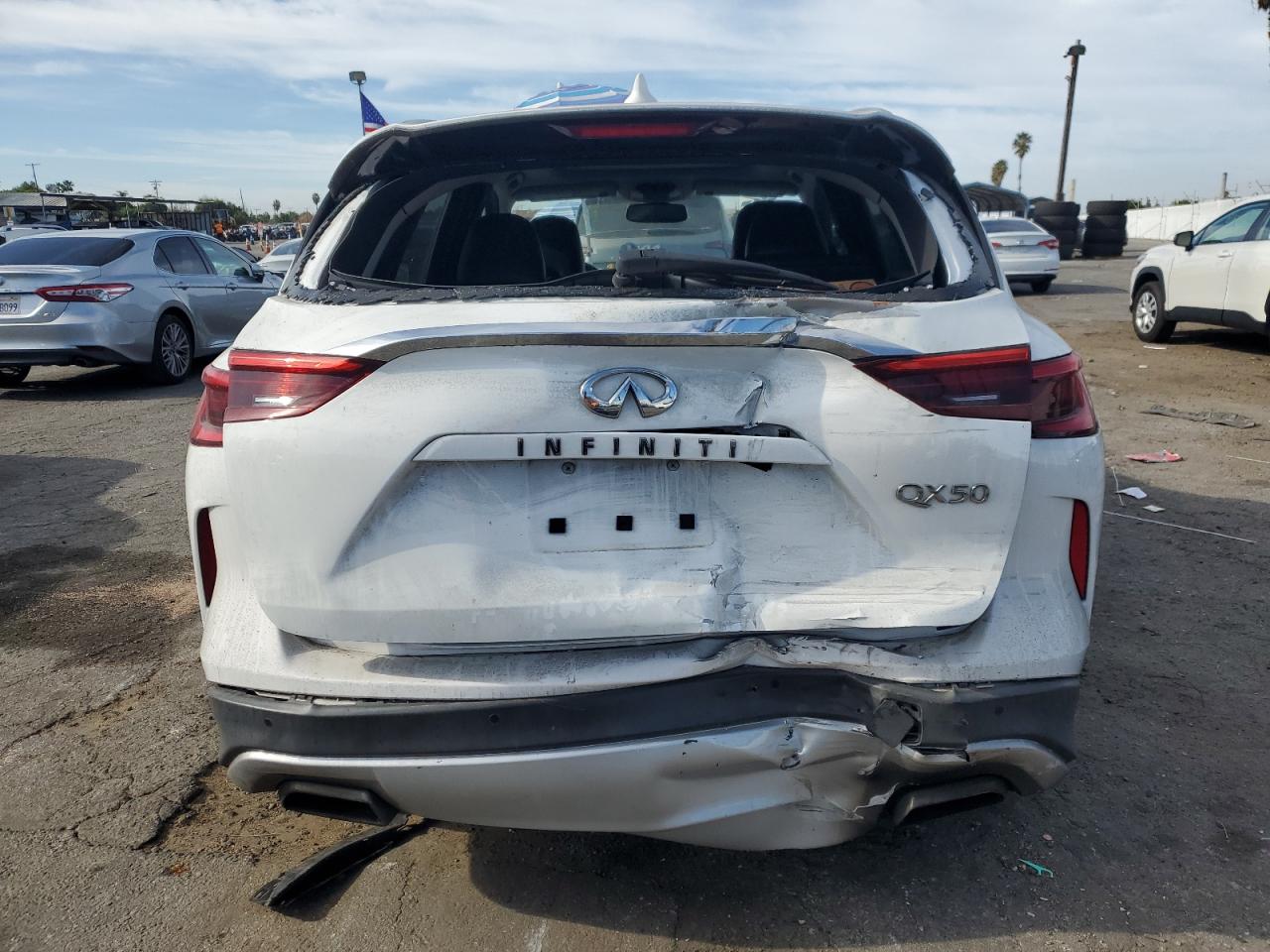 VIN 3PCAJ5M10KF119088 2019 INFINITI QX50 no.6