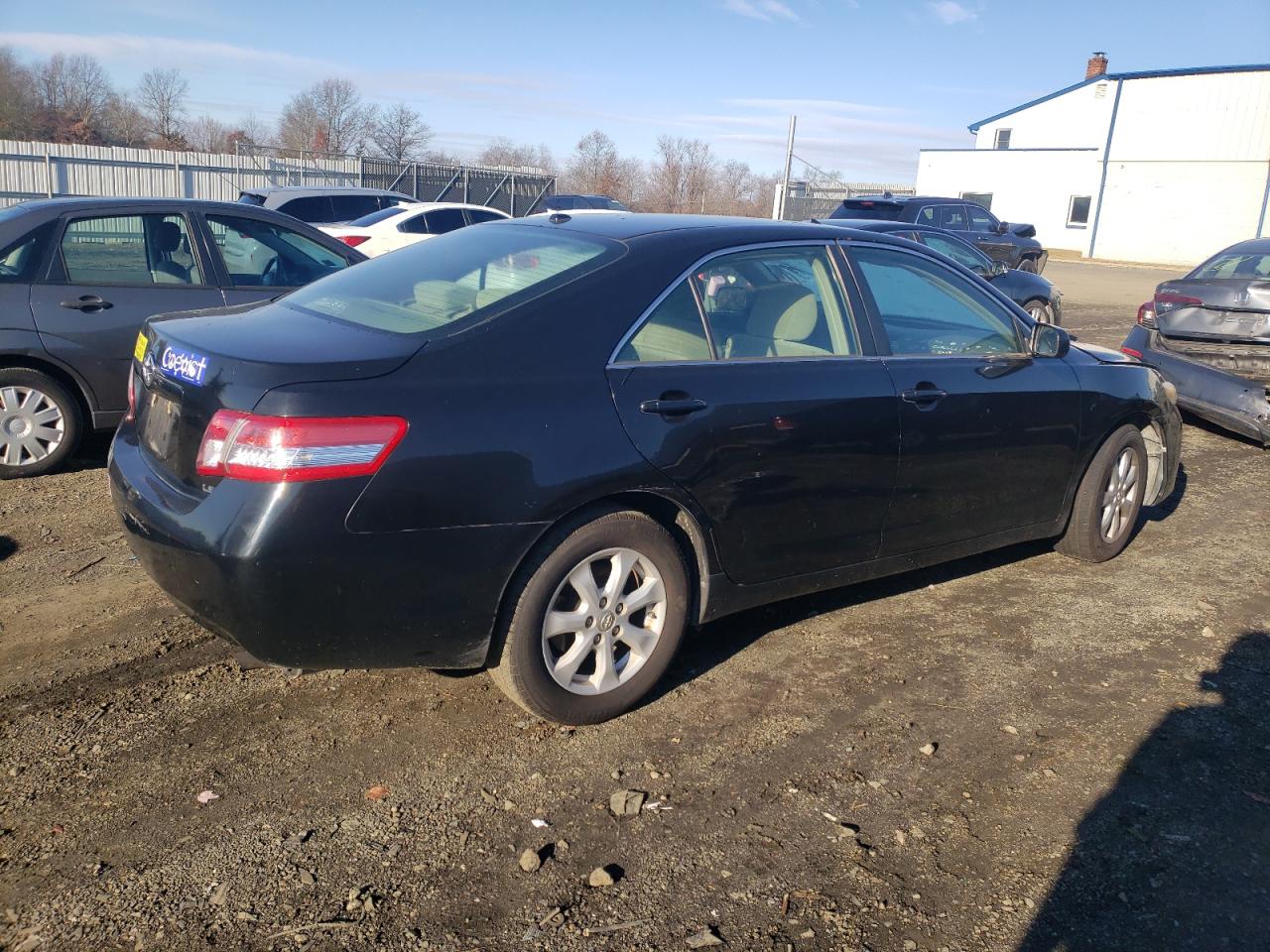 2011 Toyota Camry - Image 3