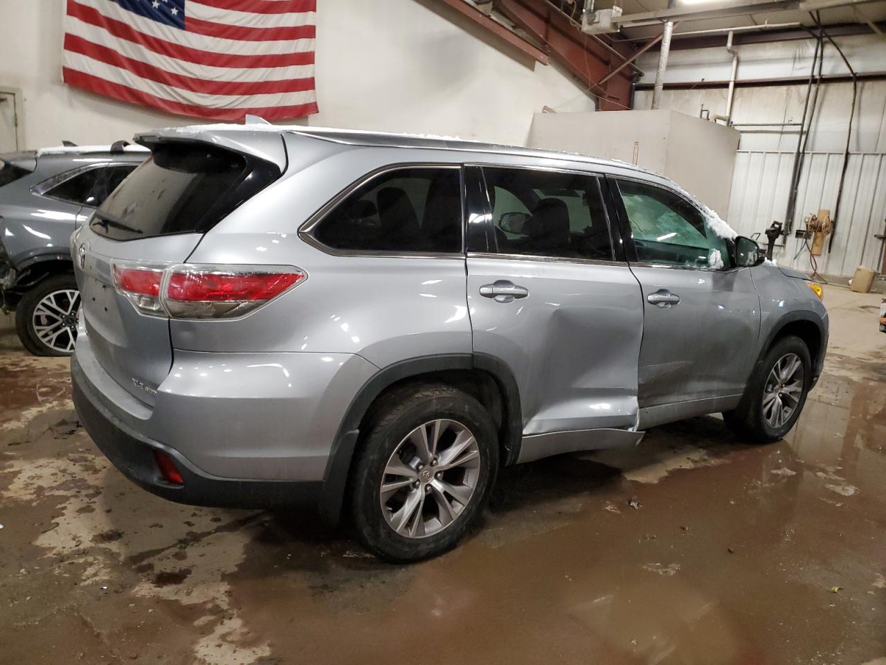 2014 Toyota Highlander - Image 3