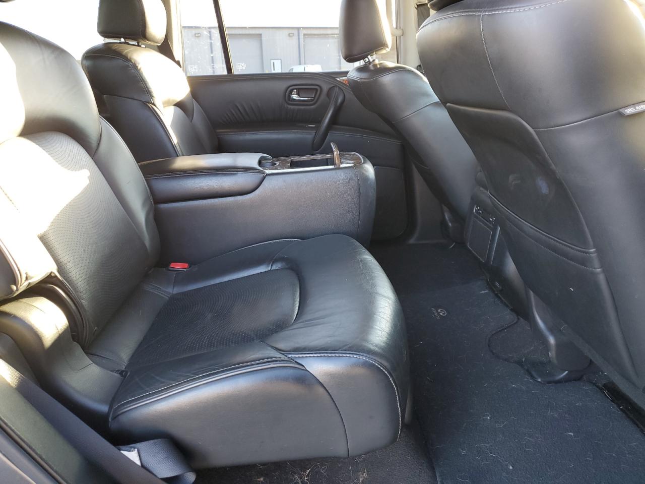 2017 Infiniti QX80 - Image 11