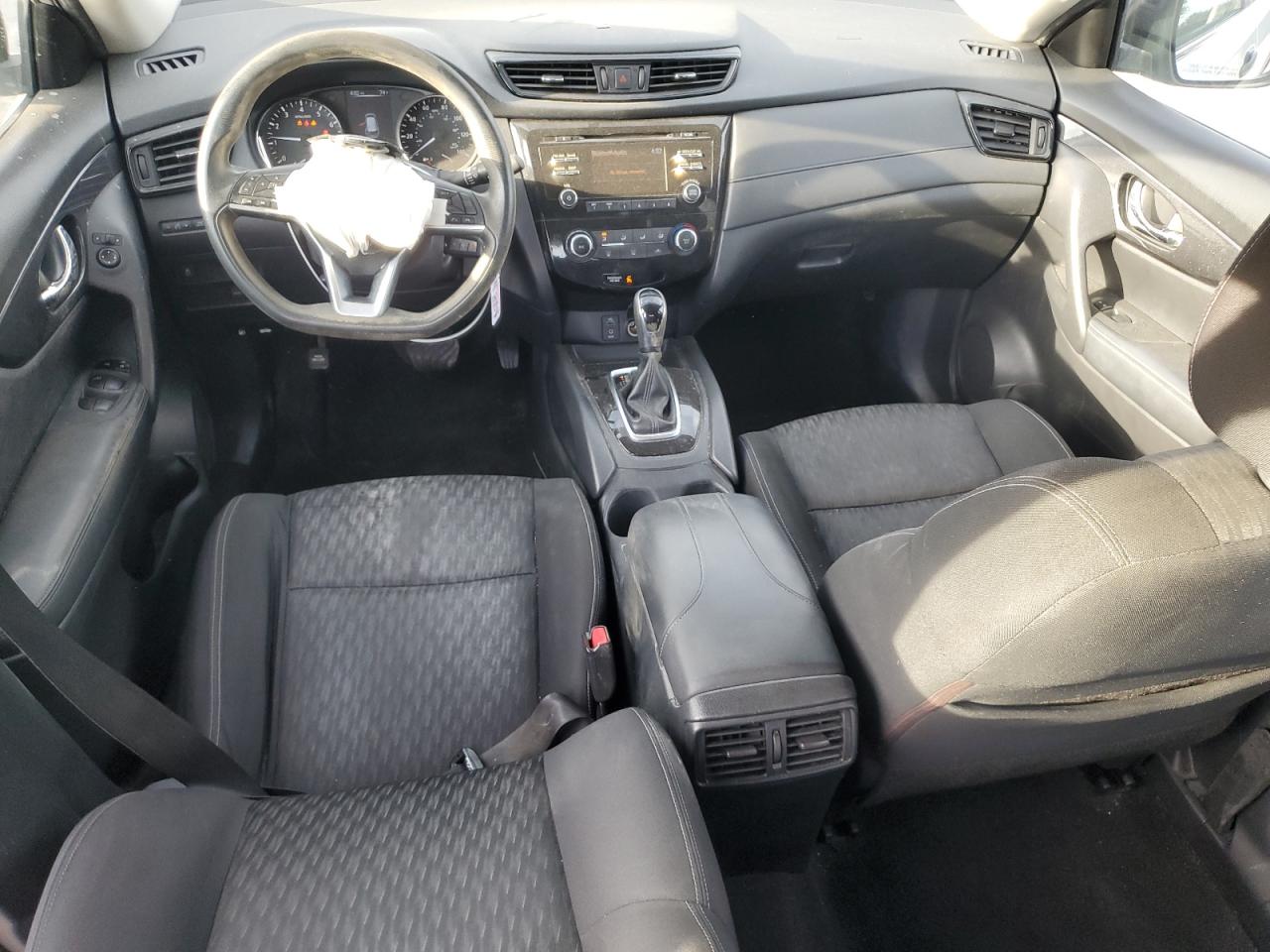 2017 Nissan Rogue - Image 8