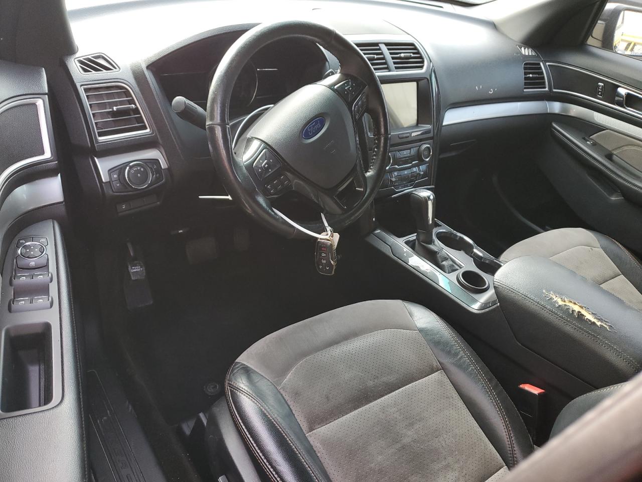 2017 Ford Explorer - Image 8