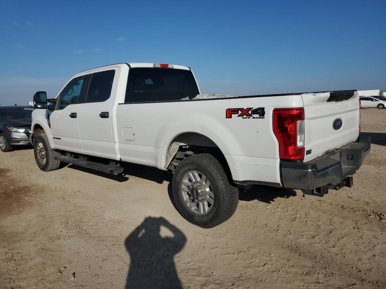2019 Ford F350 - Image 2