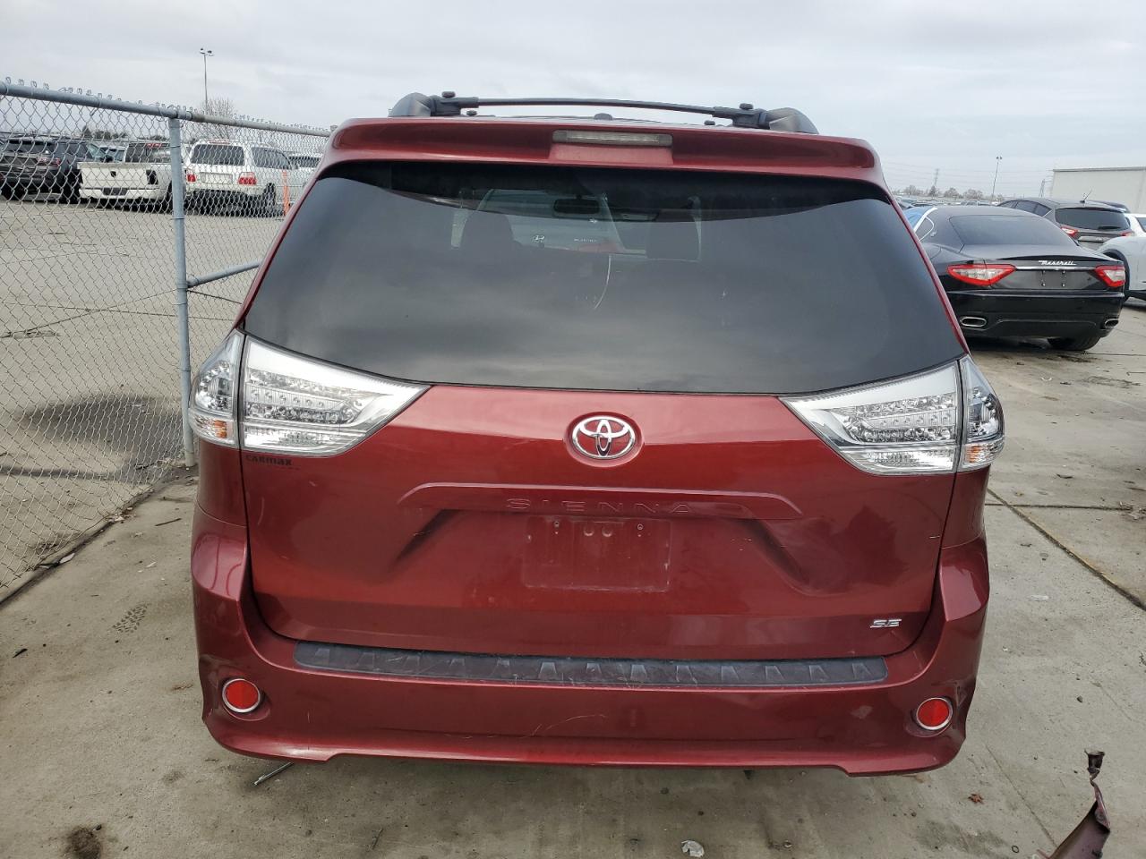 5TDXZ3DC2HS862932 TOYOTA SIENNA 2017