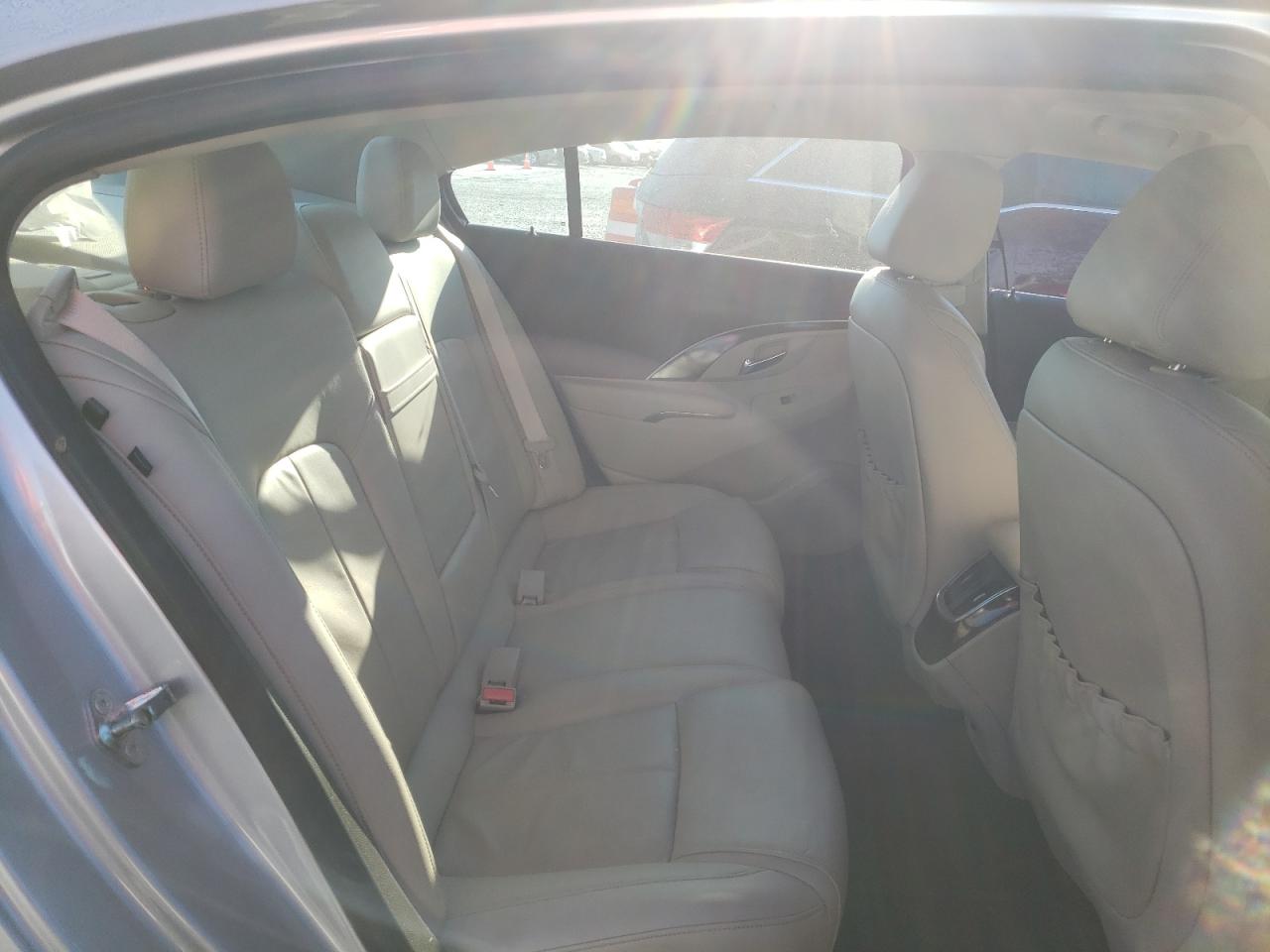 2015 Buick LaCrosse - Image 10