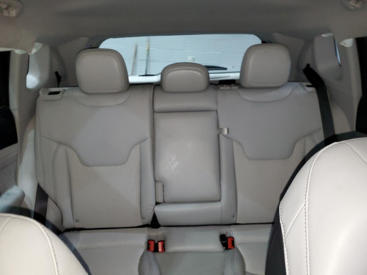 2022 Jeep Compass - Image 10