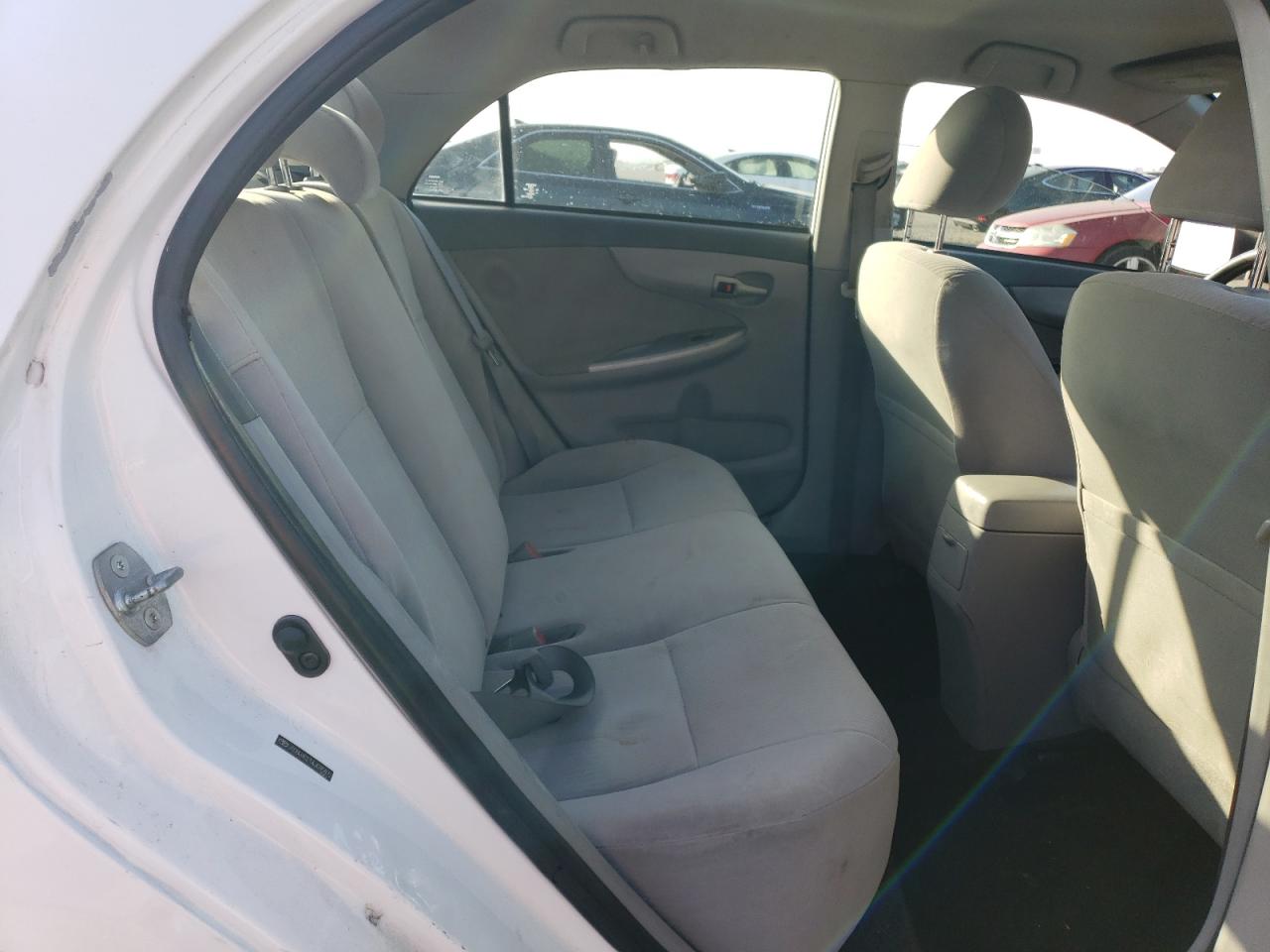 2010 Toyota Corolla - Image 10