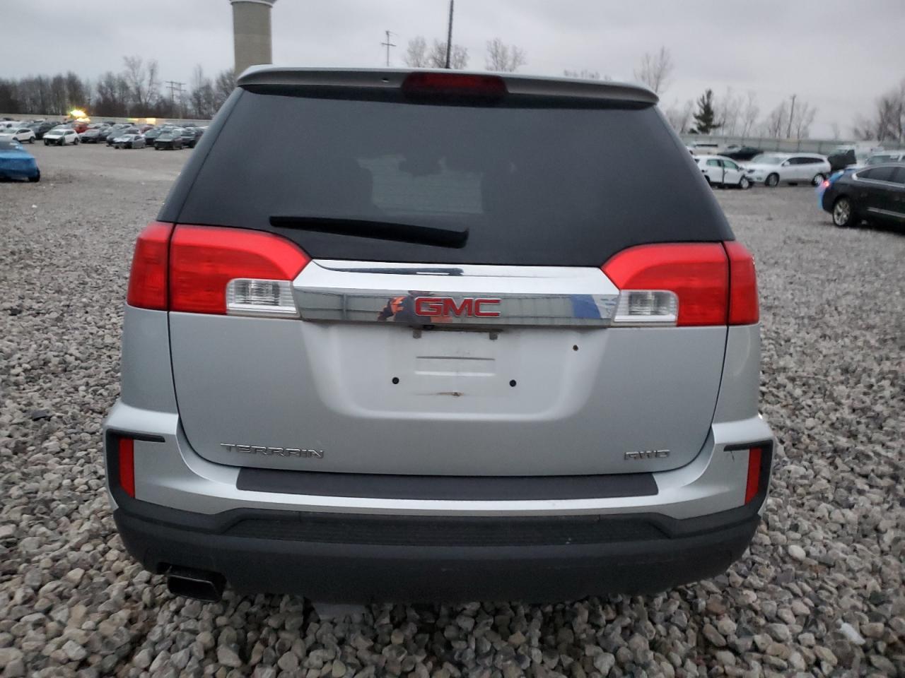 2017 GMC Terrain - Image 6