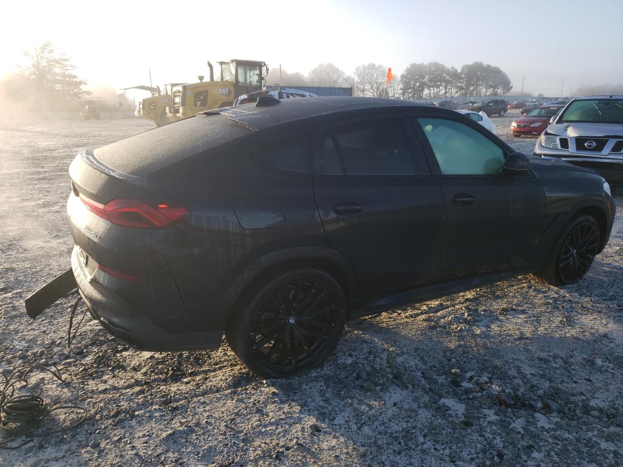 2022 BMW X6 - Image 3