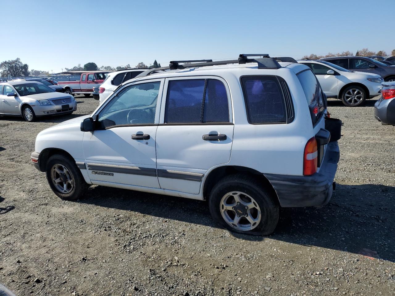 1999 Chevrolet Tracker - Image 2