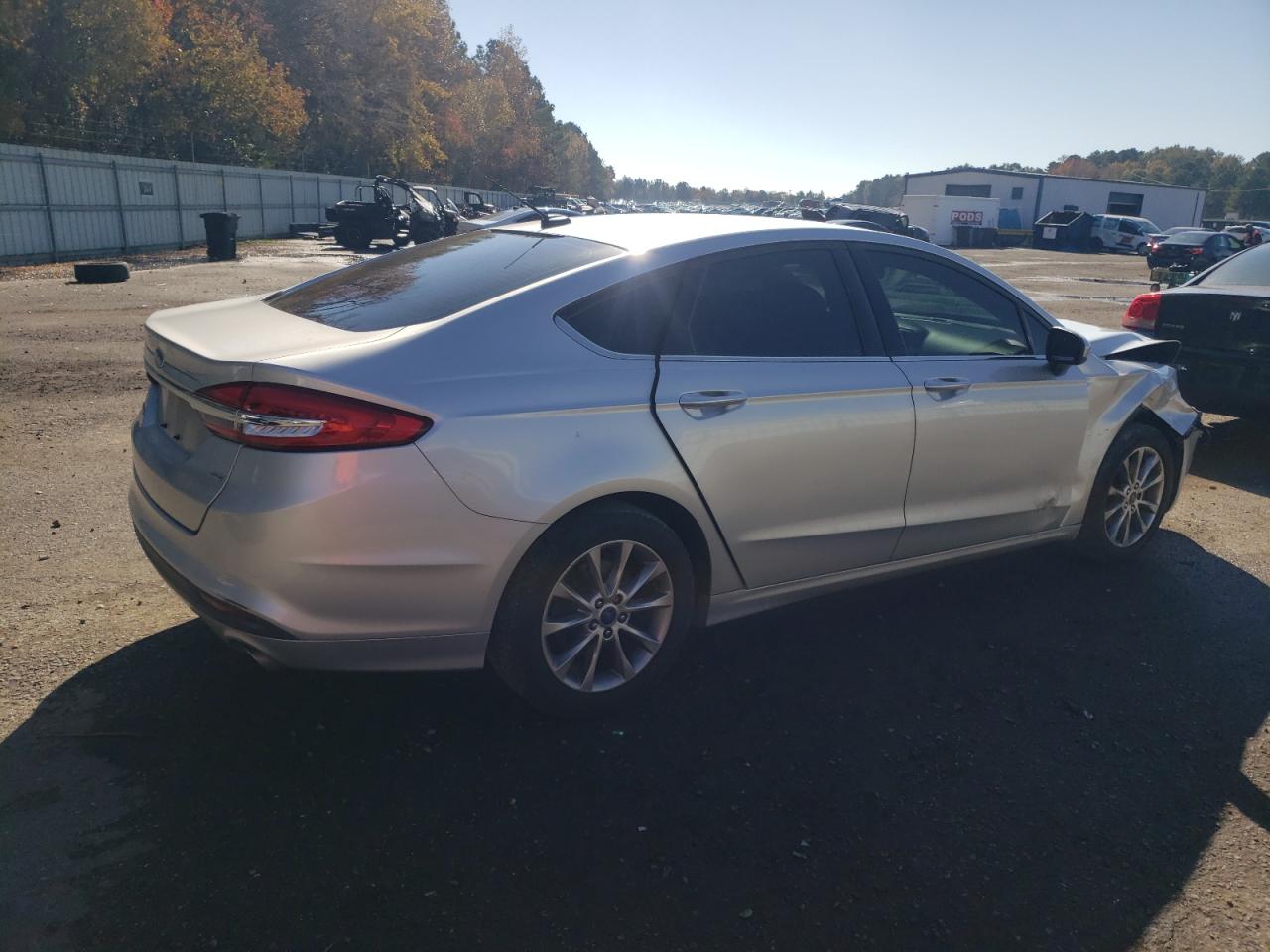 VIN 3FA6P0H77HR131211 2017 FORD FUSION no.3