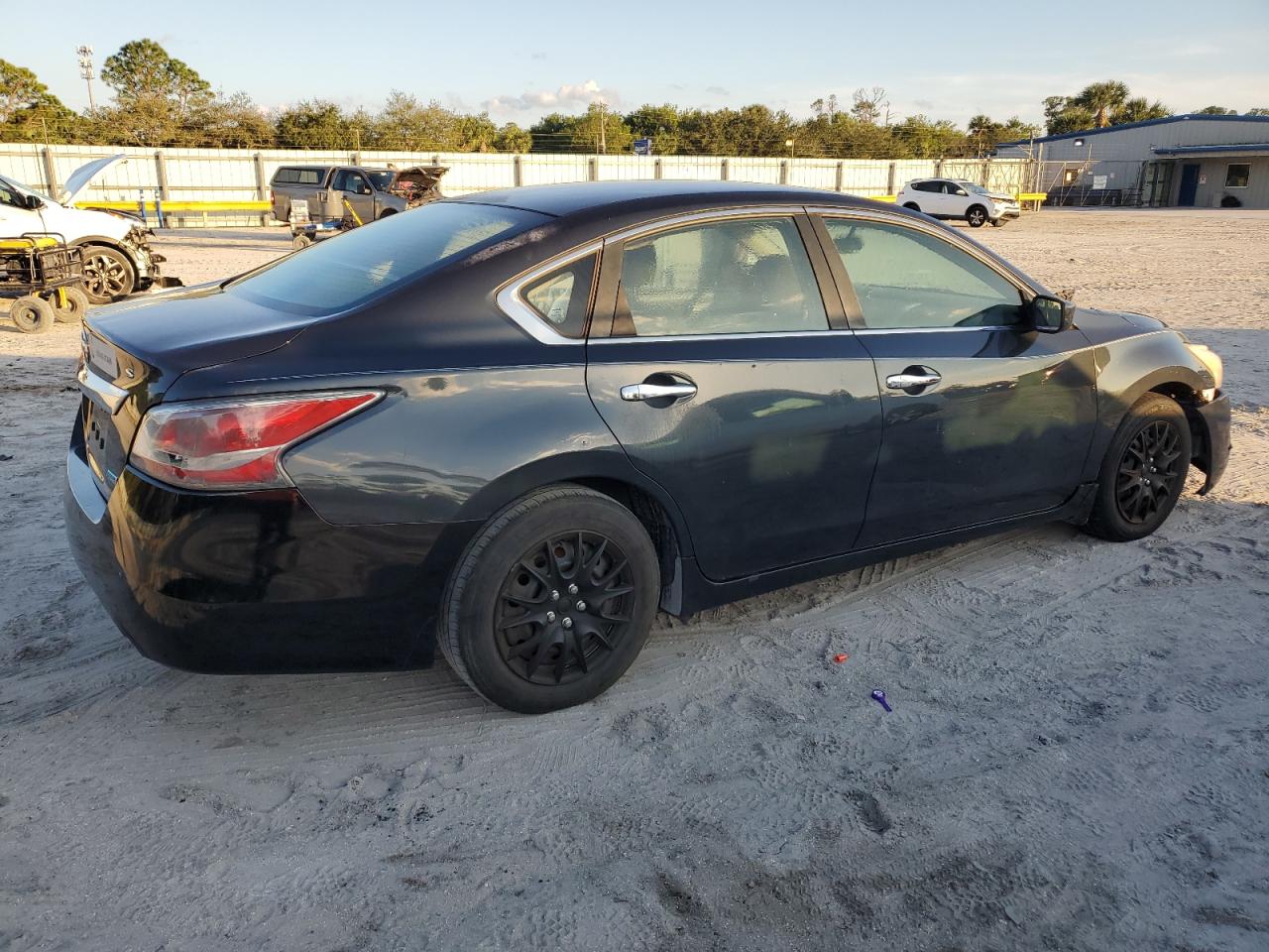 2014 Nissan Altima - Image 3