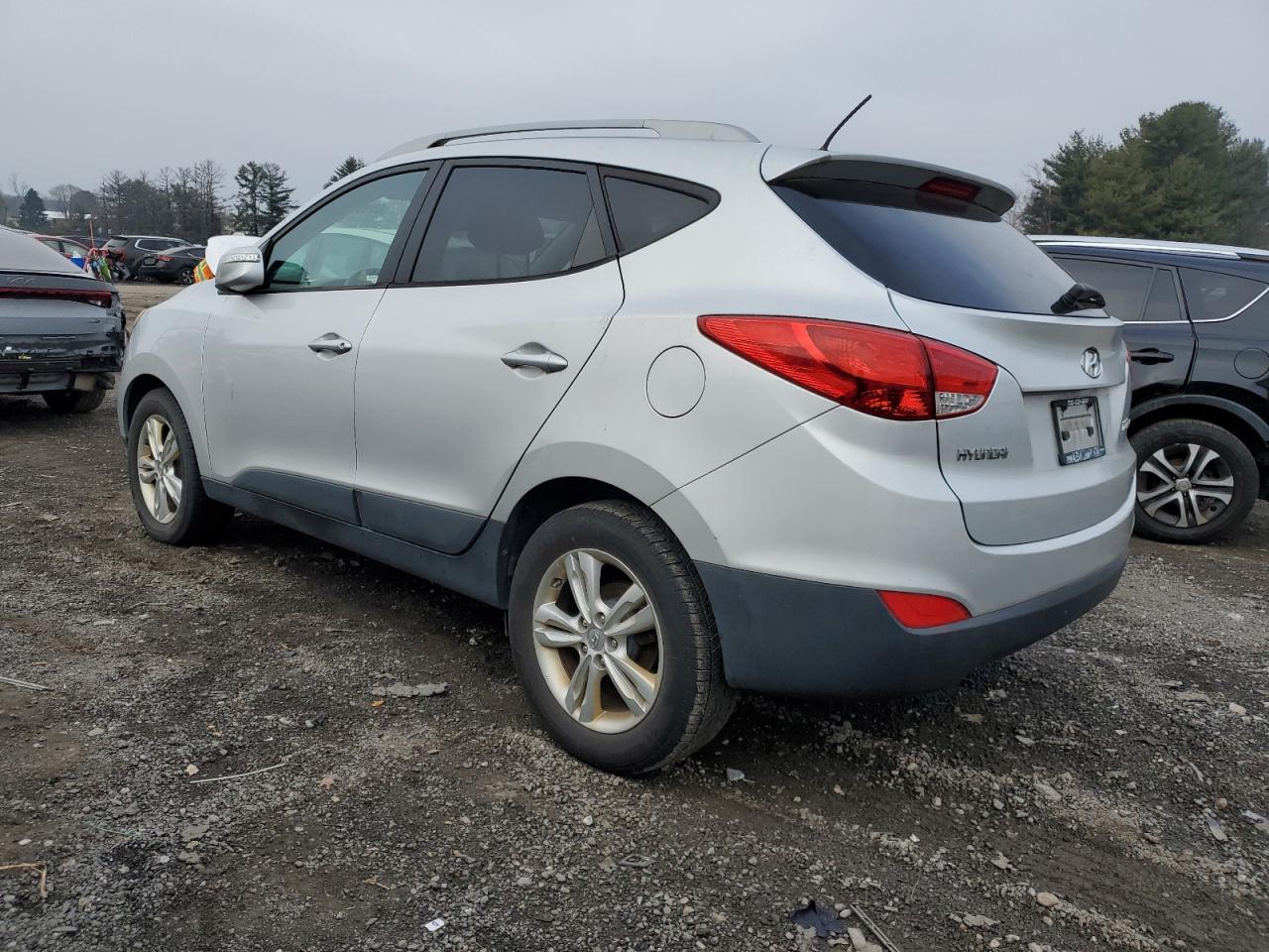 VIN KM8JU3AC5DU645403 2013 HYUNDAI TUCSON no.2