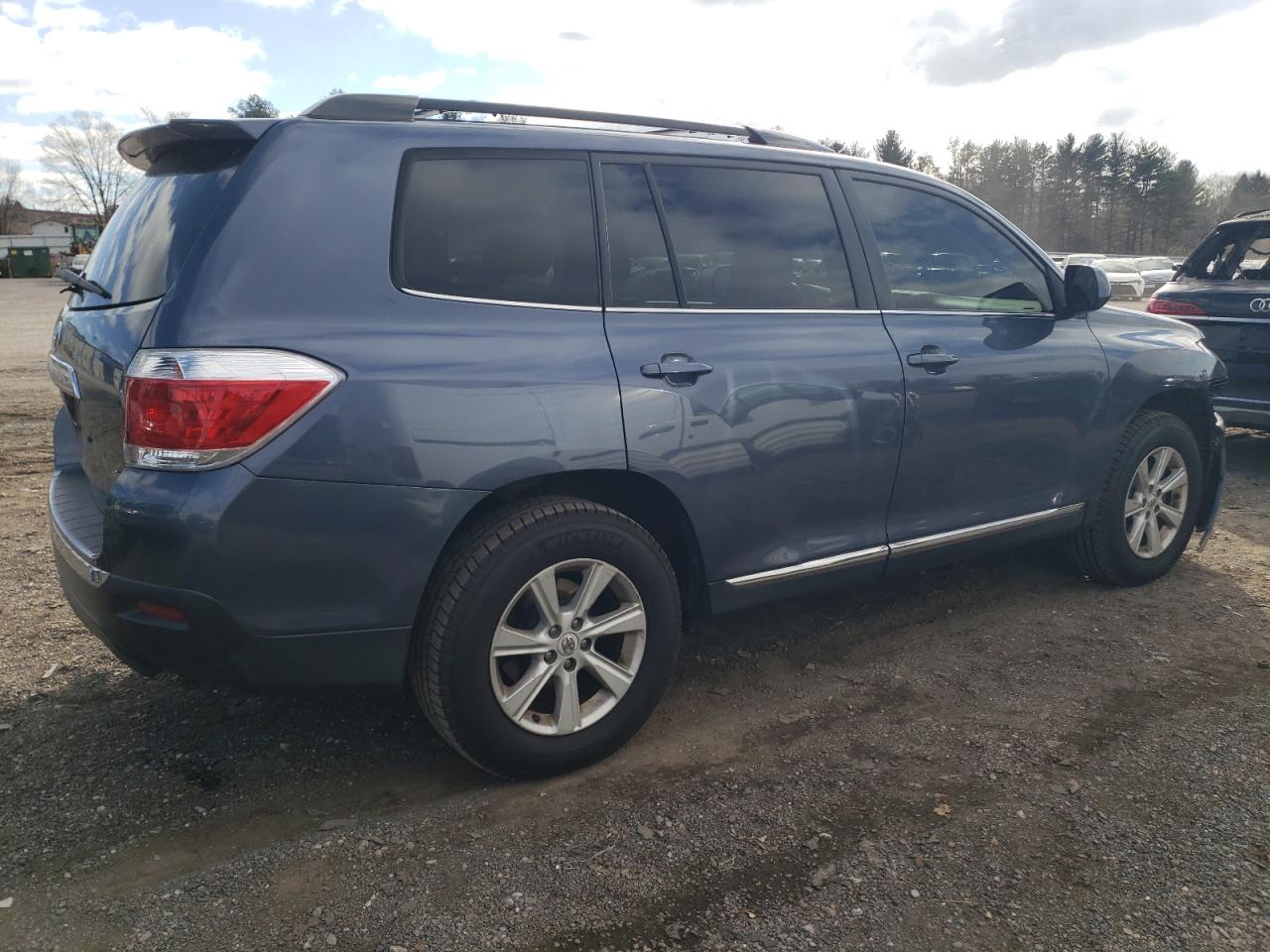 2012 Toyota Highlander - Image 3