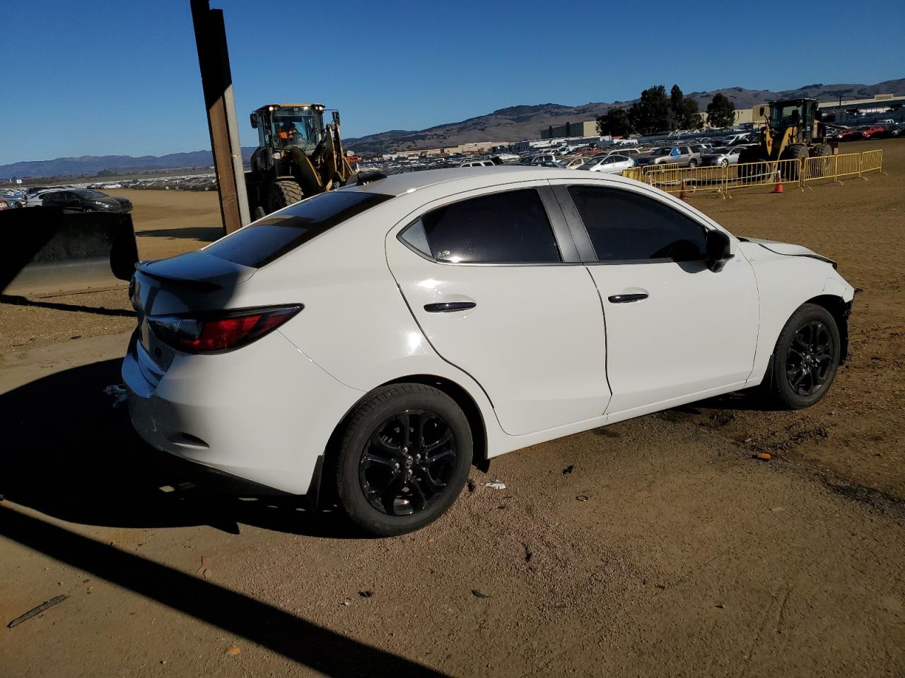 2017 Toyota Yaris - Image 3