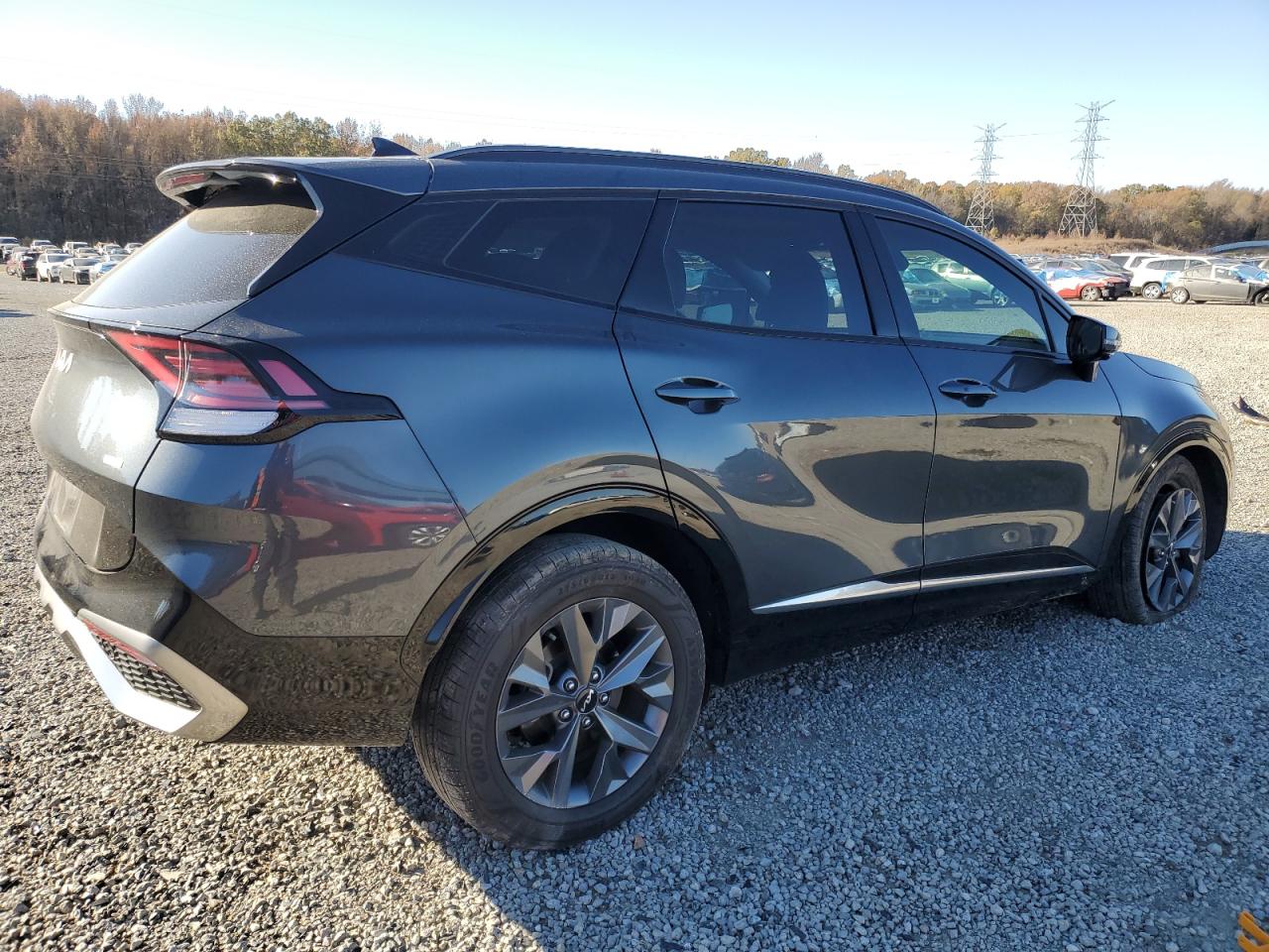 2023 Kia Sportage - Image 3