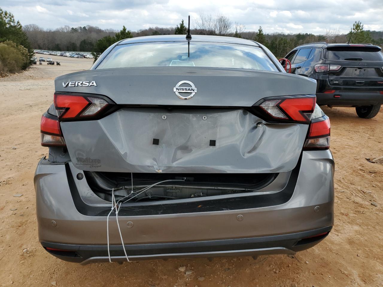 2021 Nissan Versa - Image 6