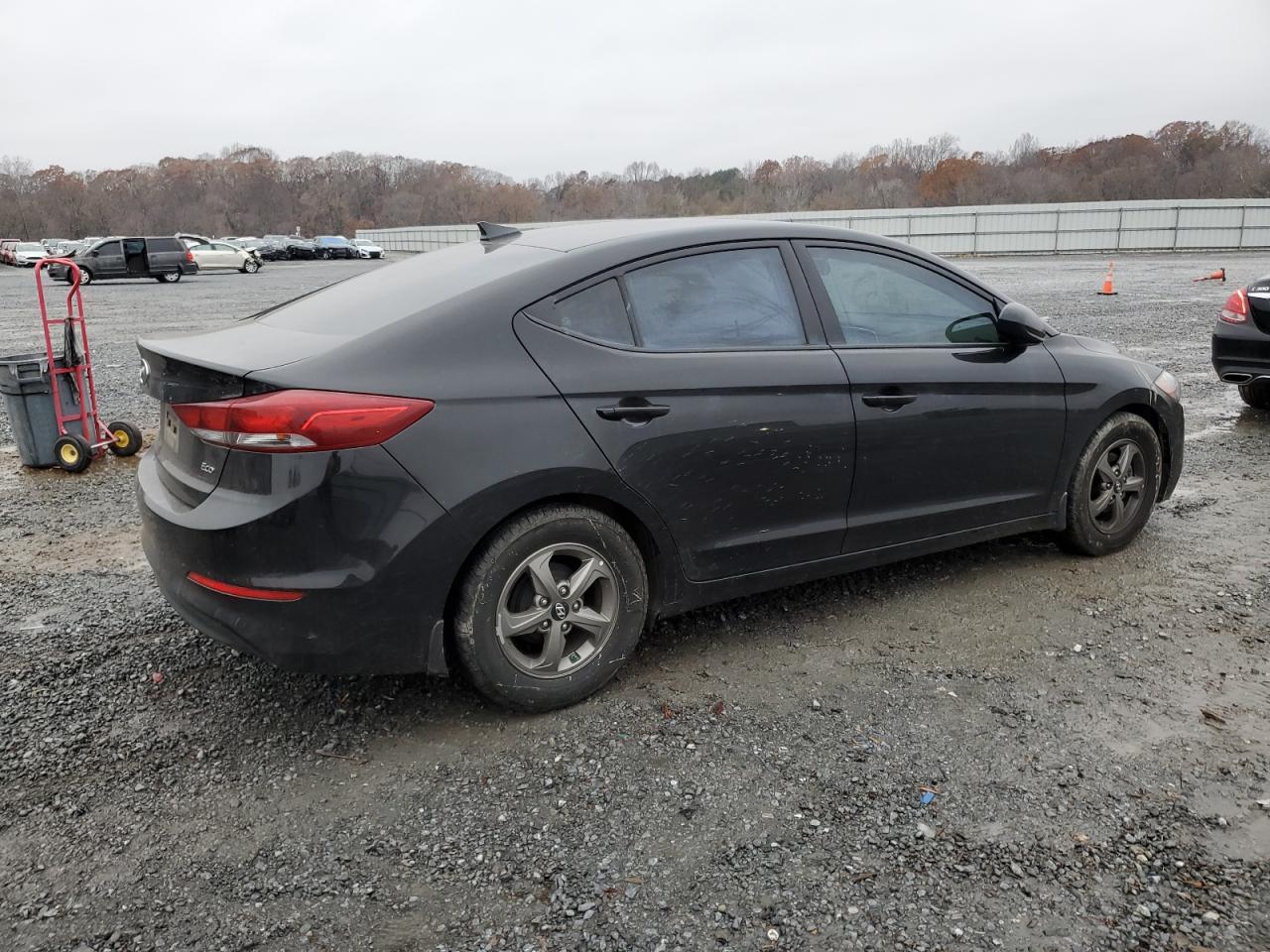 2018 Hyundai Elantra - Image 3