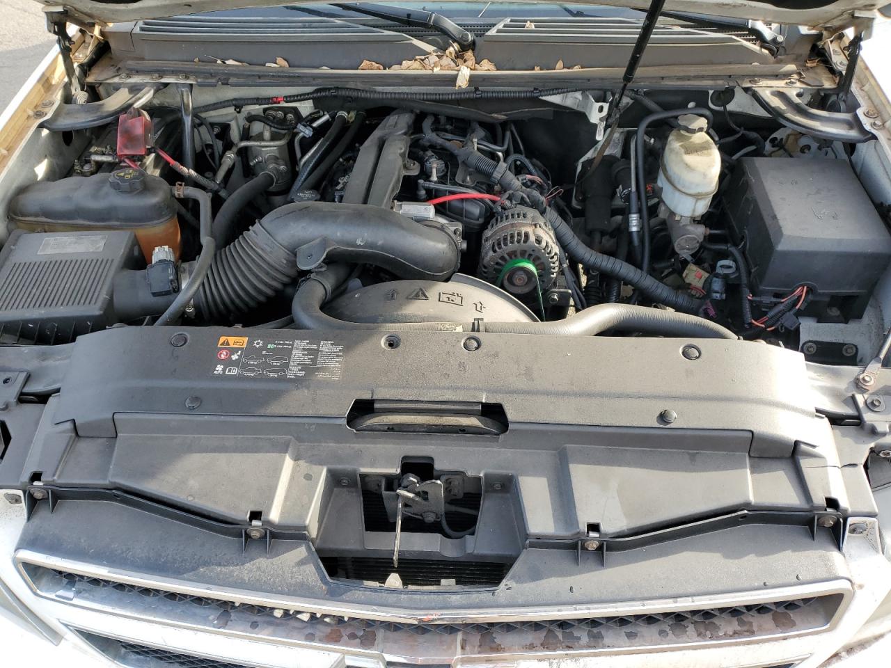 2013 Chevrolet Suburban - Image 12