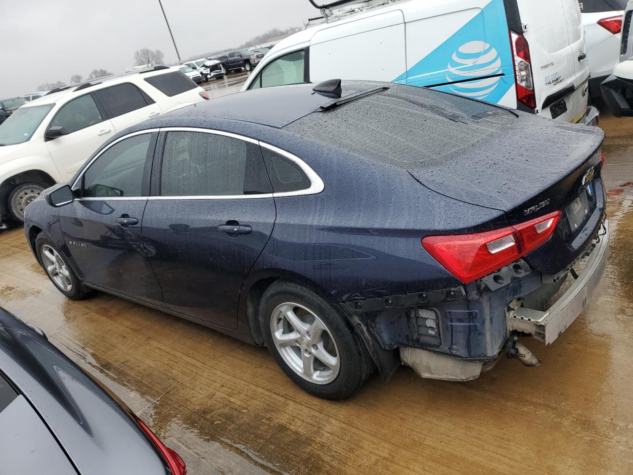 2018 Chevrolet Malibu - Image 2