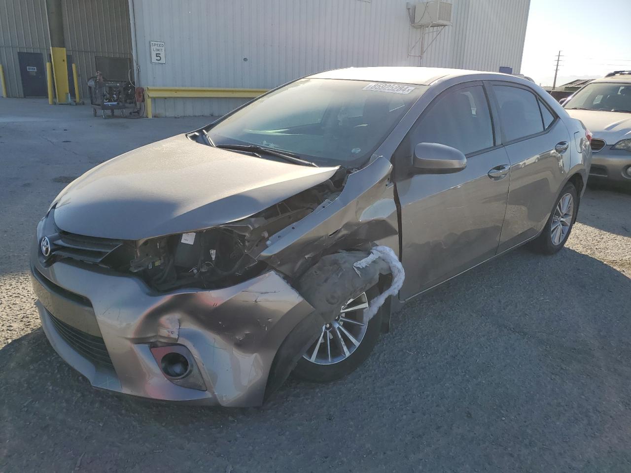 VIN 5YFBURHE6FP316177 2015 TOYOTA COROLLA no.1