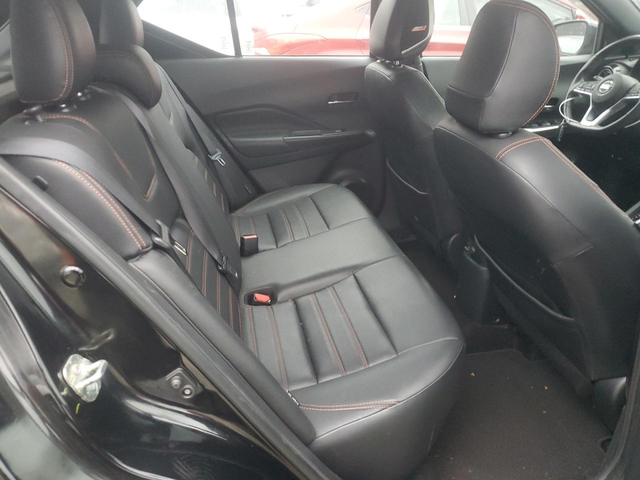 2020 Nissan Kicks - Image 11
