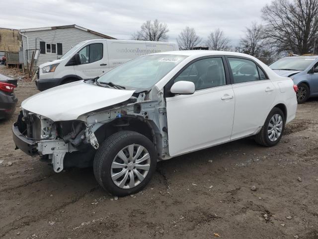  TOYOTA COROLLA 2013 Белы