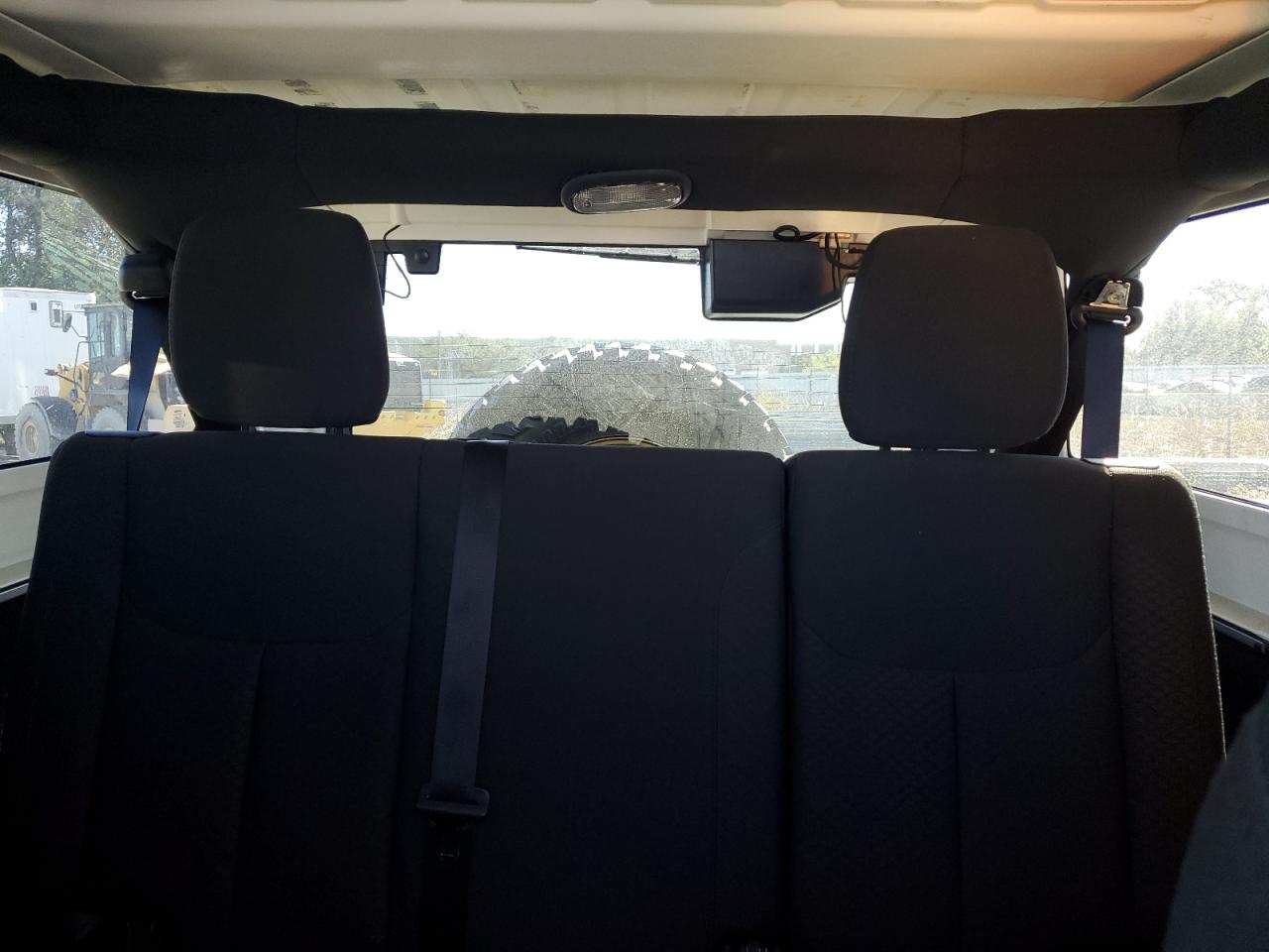 2017 Jeep Wrangler - Image 10