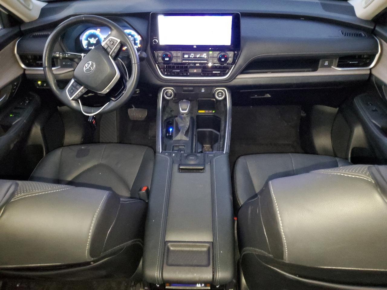 5TDAAAA59RS000526 TOYOTA GRAND HIGH 2024