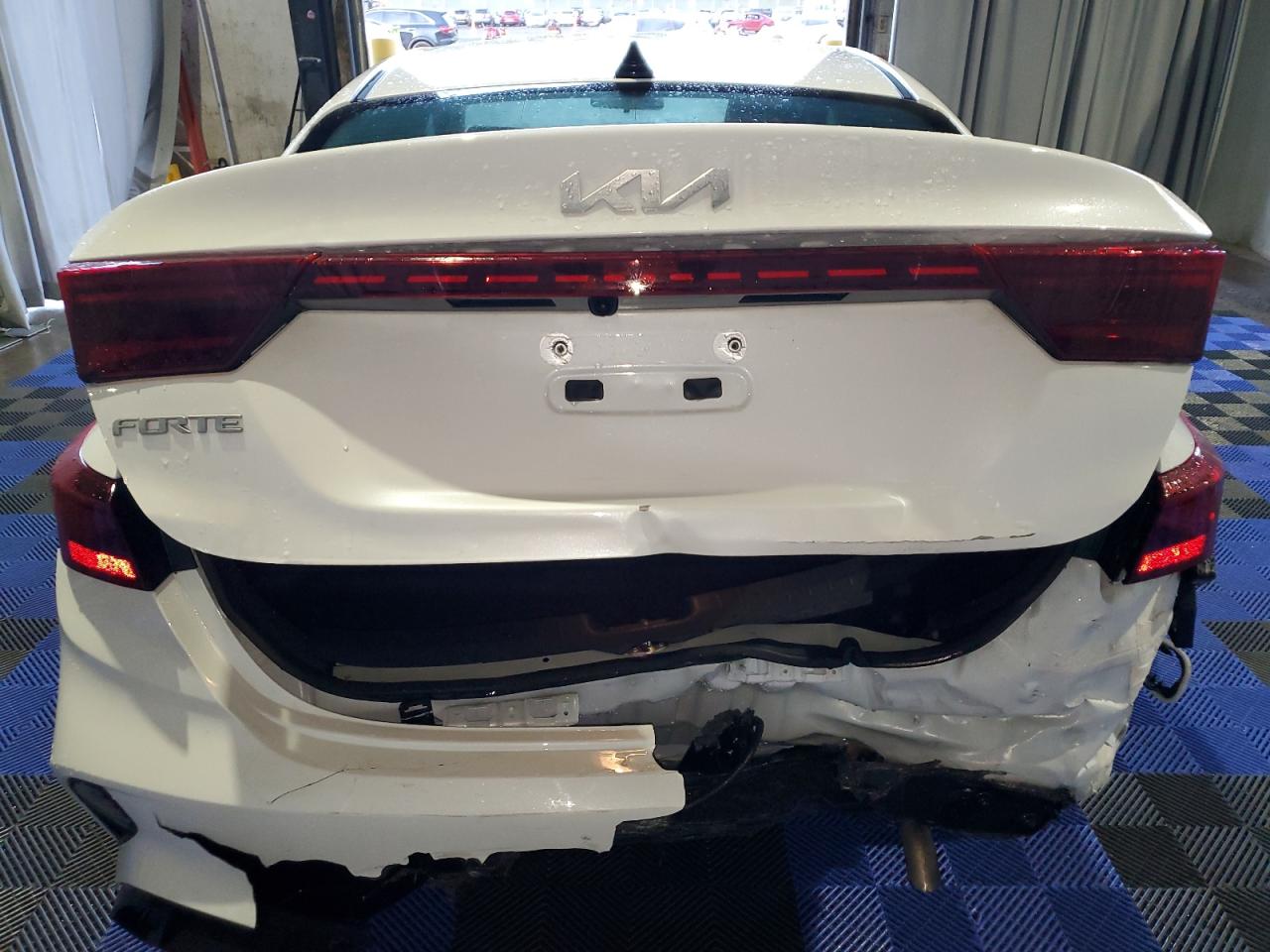 2024 Kia Forte - Image 6