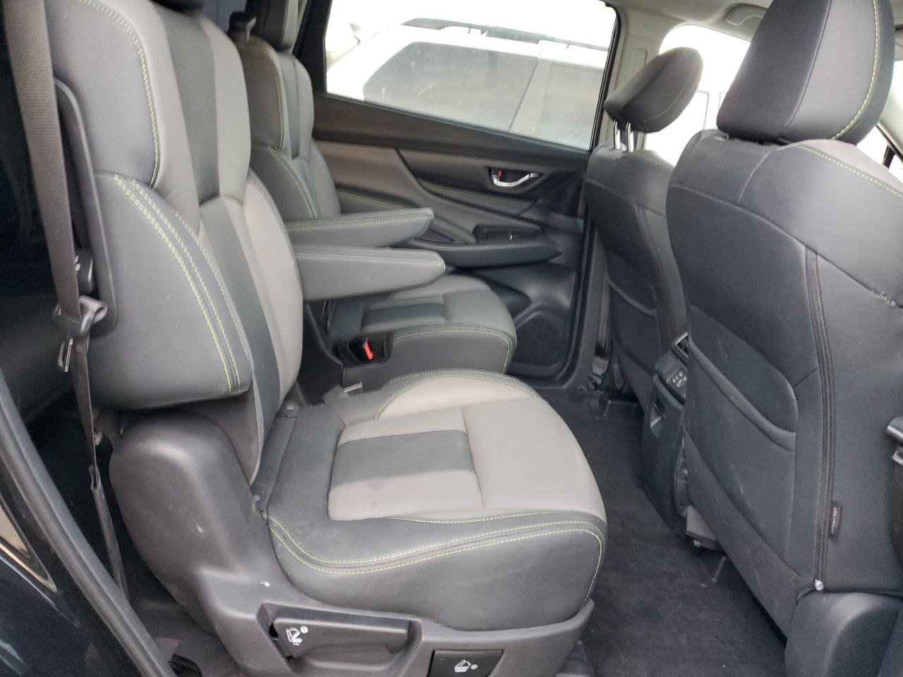 2023 Subaru Ascent Premium VIN: 4S4WMAHD6P3437789 Lot: 82743214