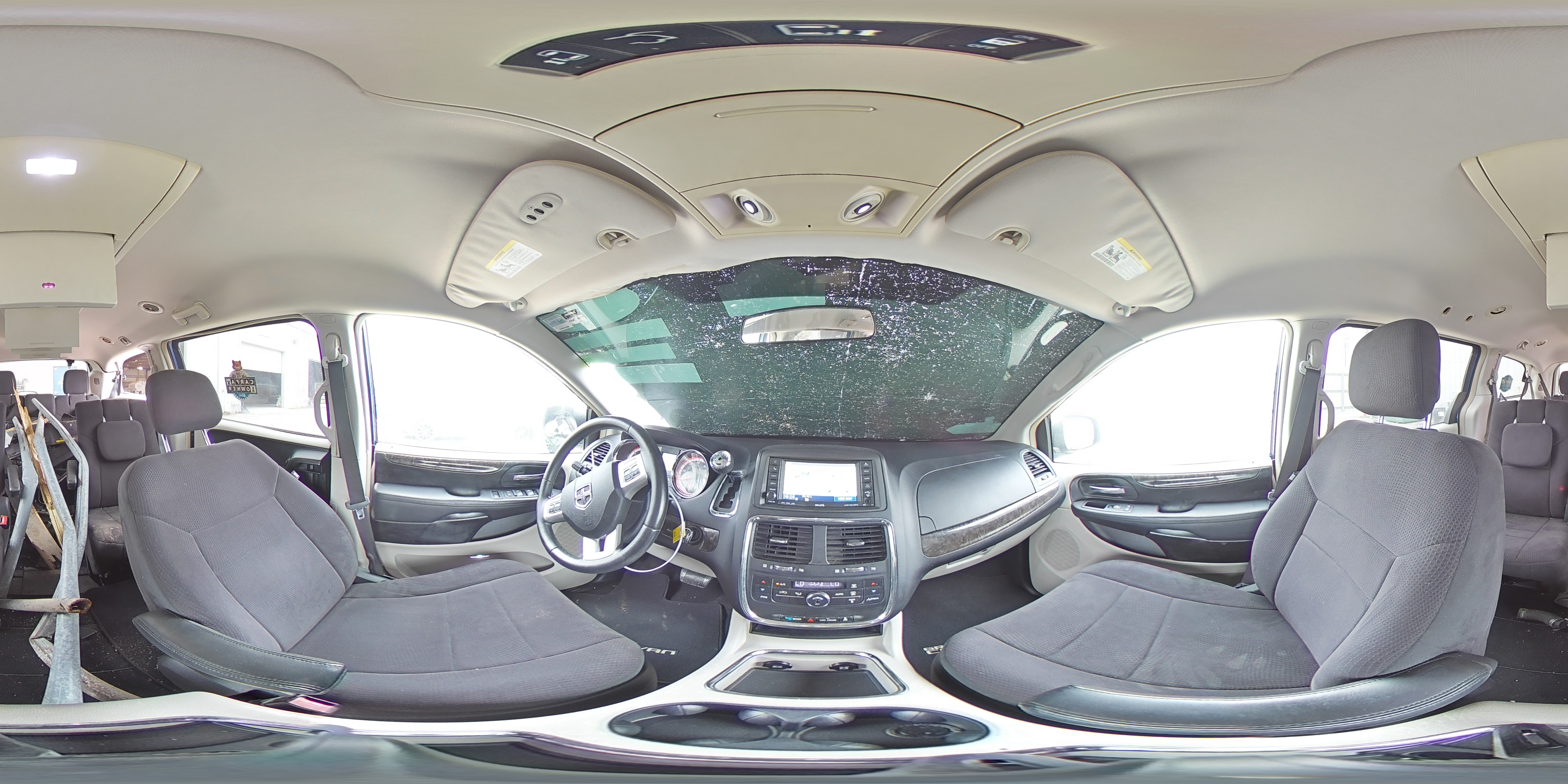 2011 Dodge Caravan - Image 13