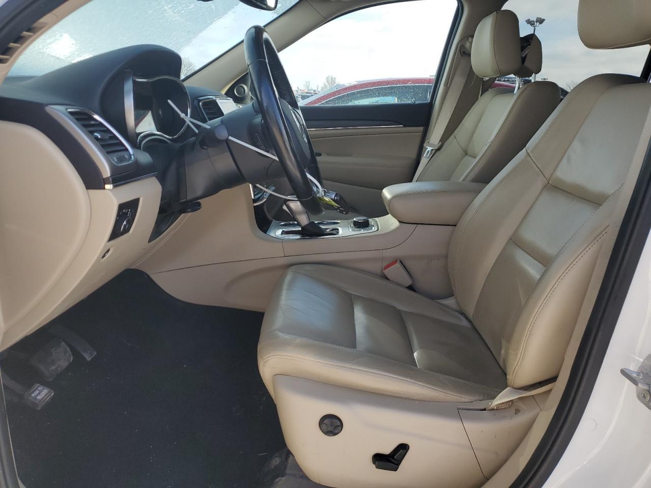 2020 Jeep Grand Cherokee - Image 7