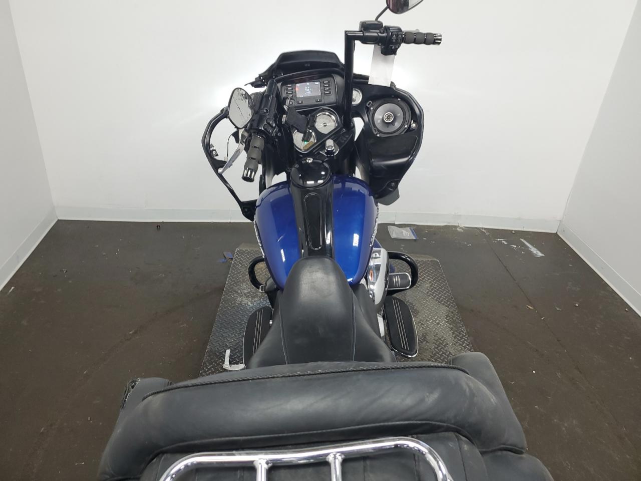 2017 Harley-Davidson Fltrx Road Glide VIN: 1HD1KHC1XHB683745 Lot: 84951514