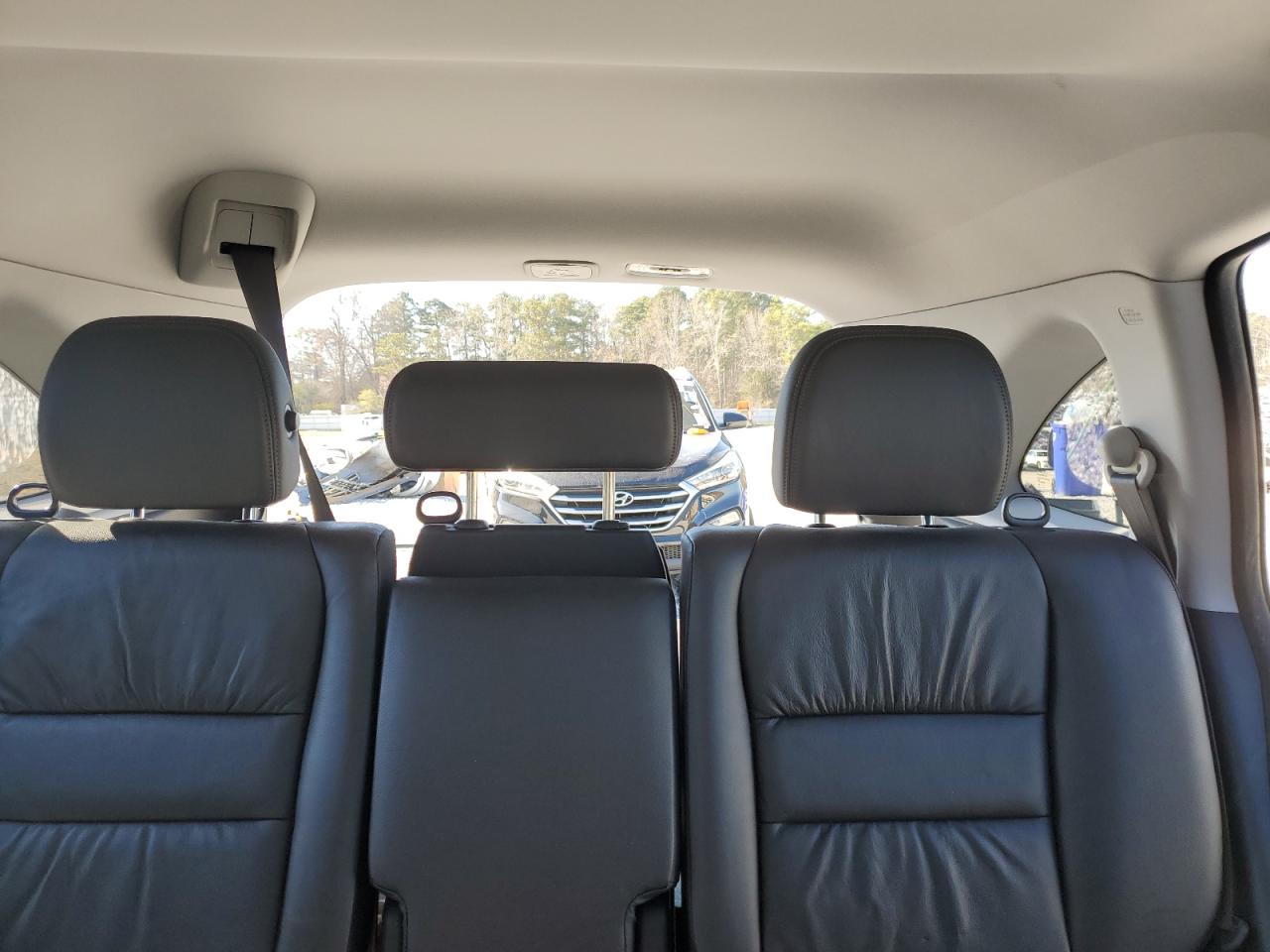 2011 Honda CR-V - Image 10