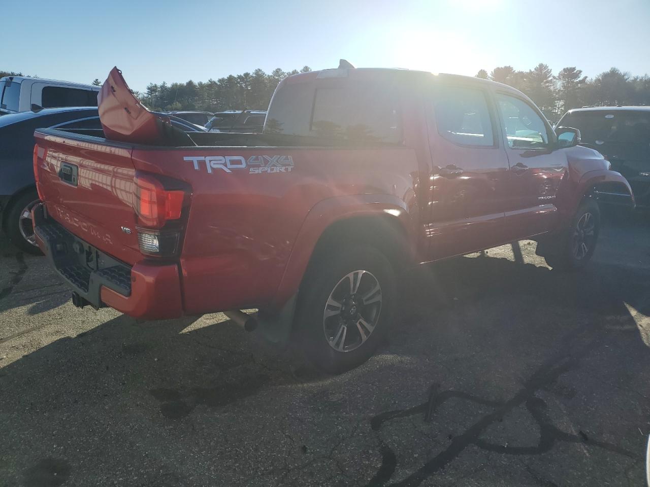 2018 Toyota Tacoma - Image 3