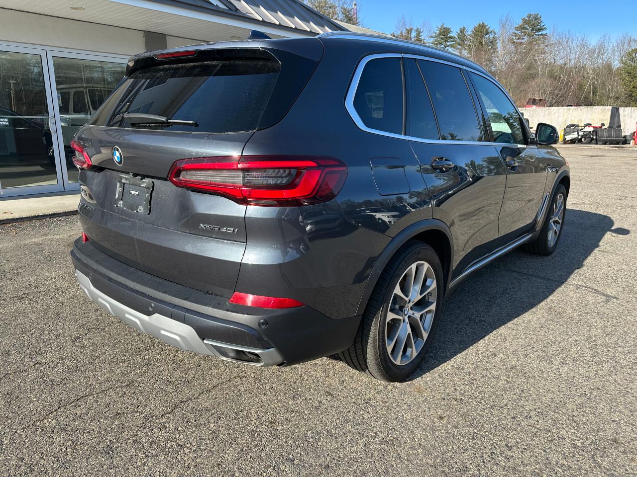 VIN 5UXCR6C55KLL38779 2019 BMW X5 no.4