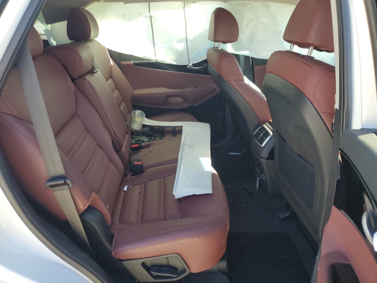 2018 Kia Sorento - Image 11