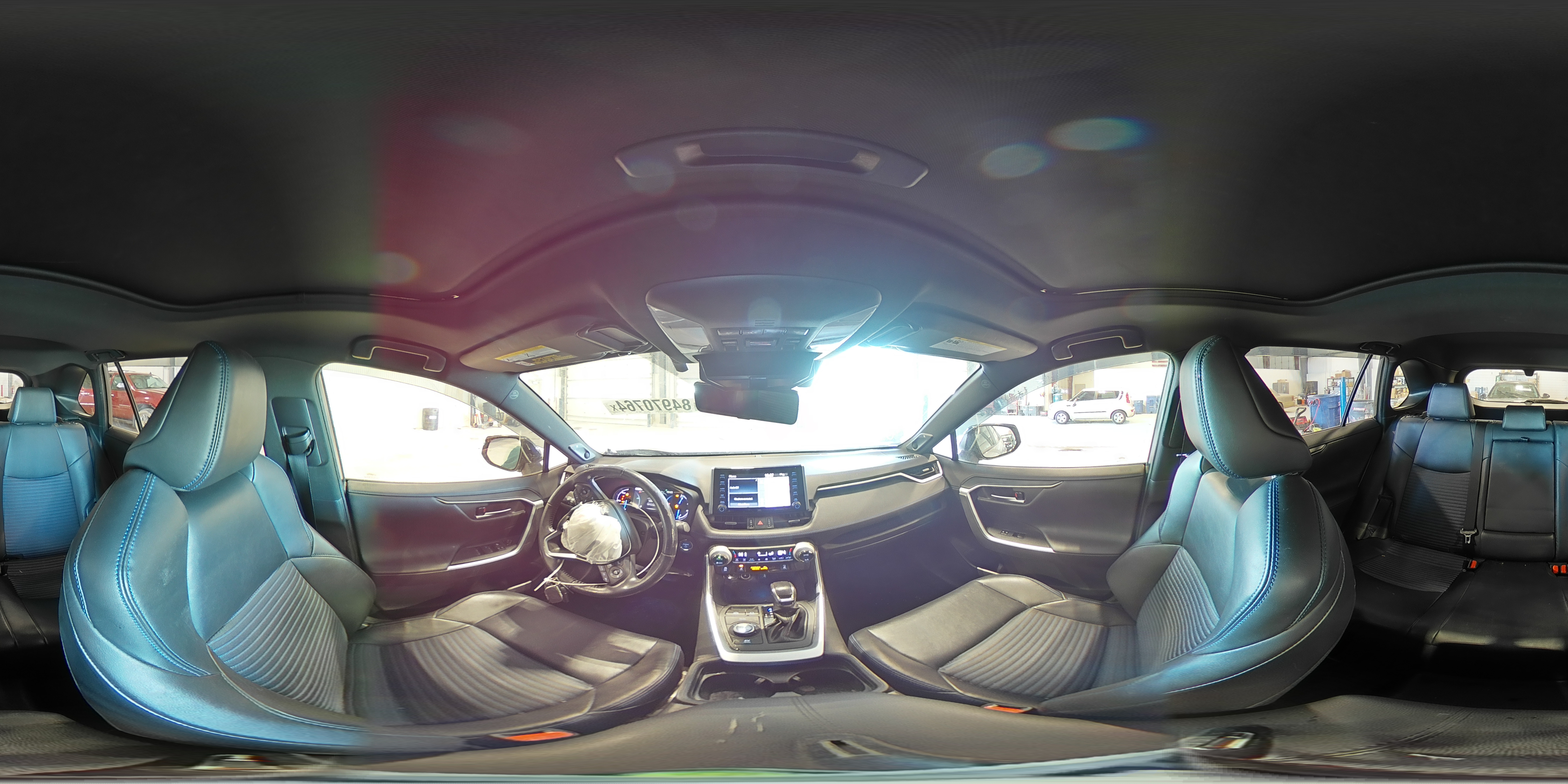 2019 Toyota RAV 4 - Image 14