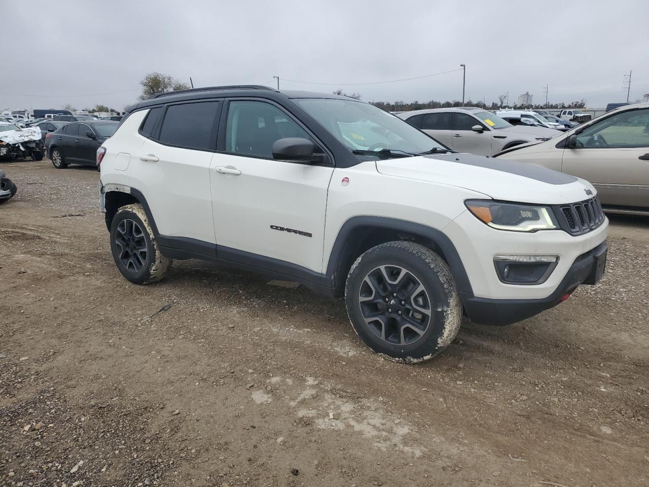 VIN 3C4NJDDB5KT714220 2019 JEEP COMPASS no.4