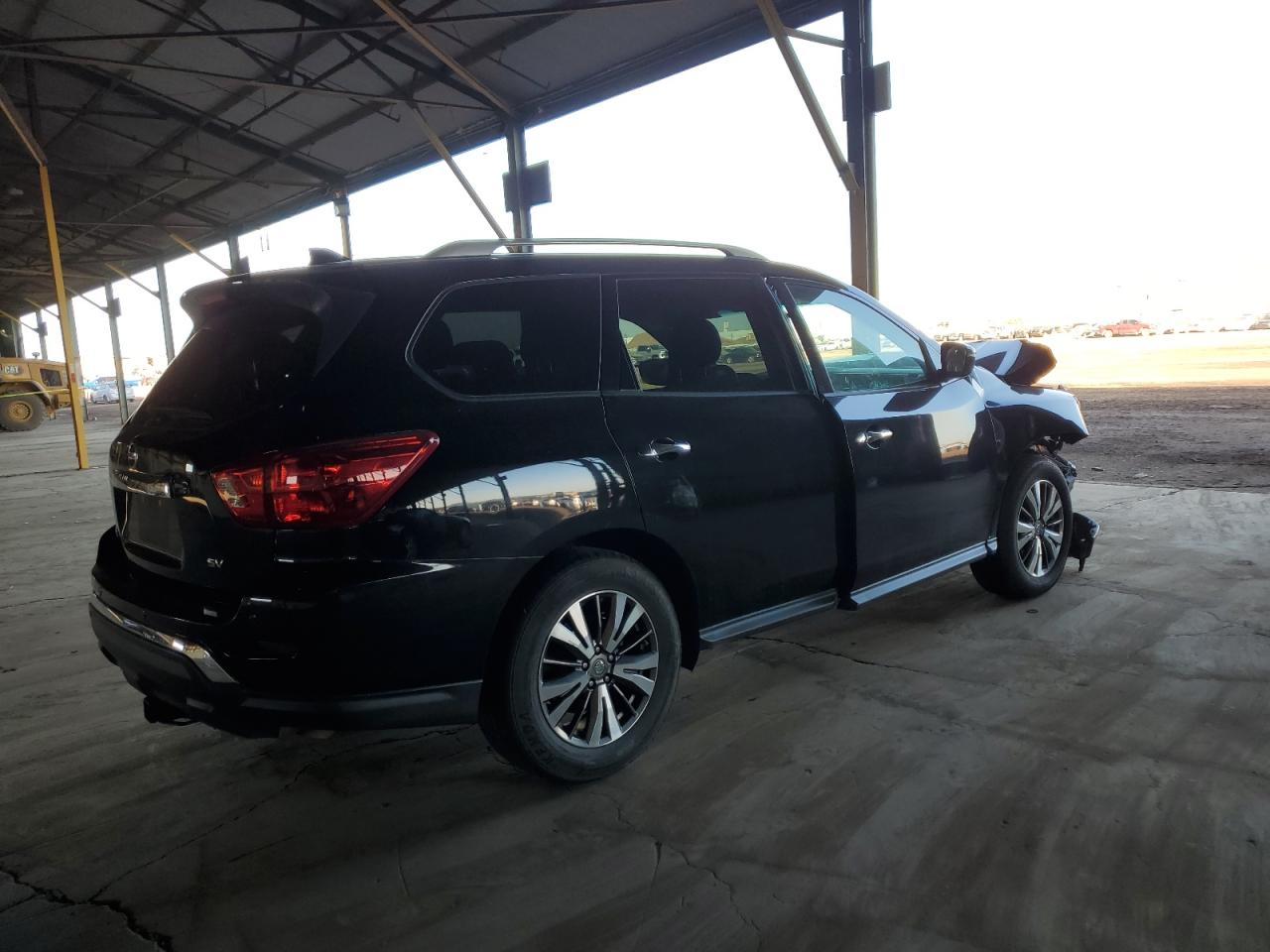 2019 Nissan Pathfinder - Image 3