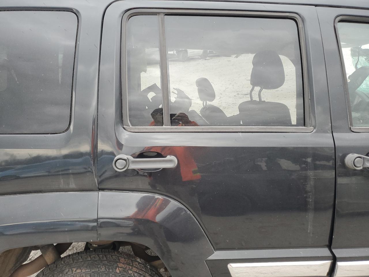 2011 Jeep Liberty (North America) - Image 12