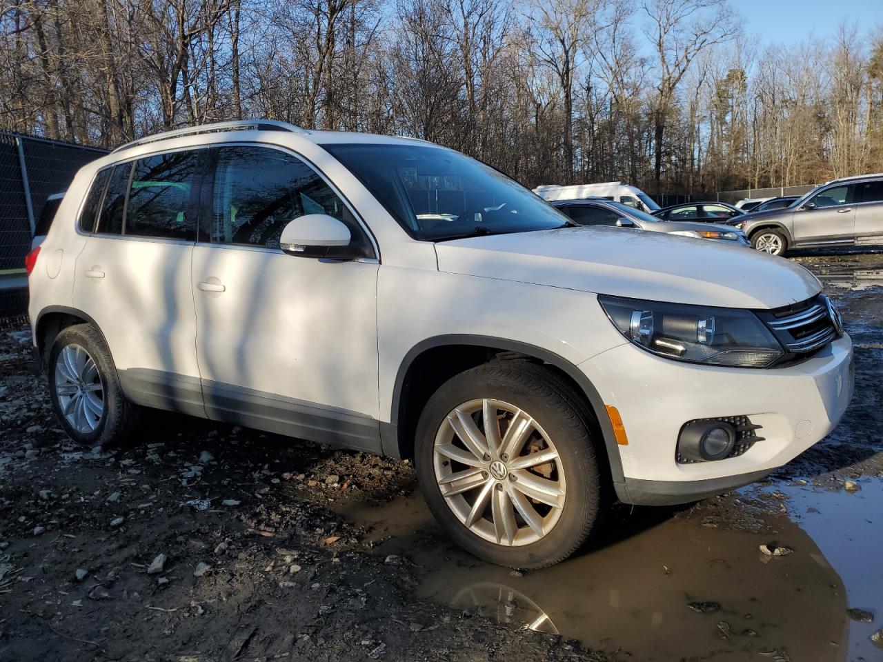 VIN WVGAV3AX8EW510874 2014 VOLKSWAGEN TIGUAN no.4