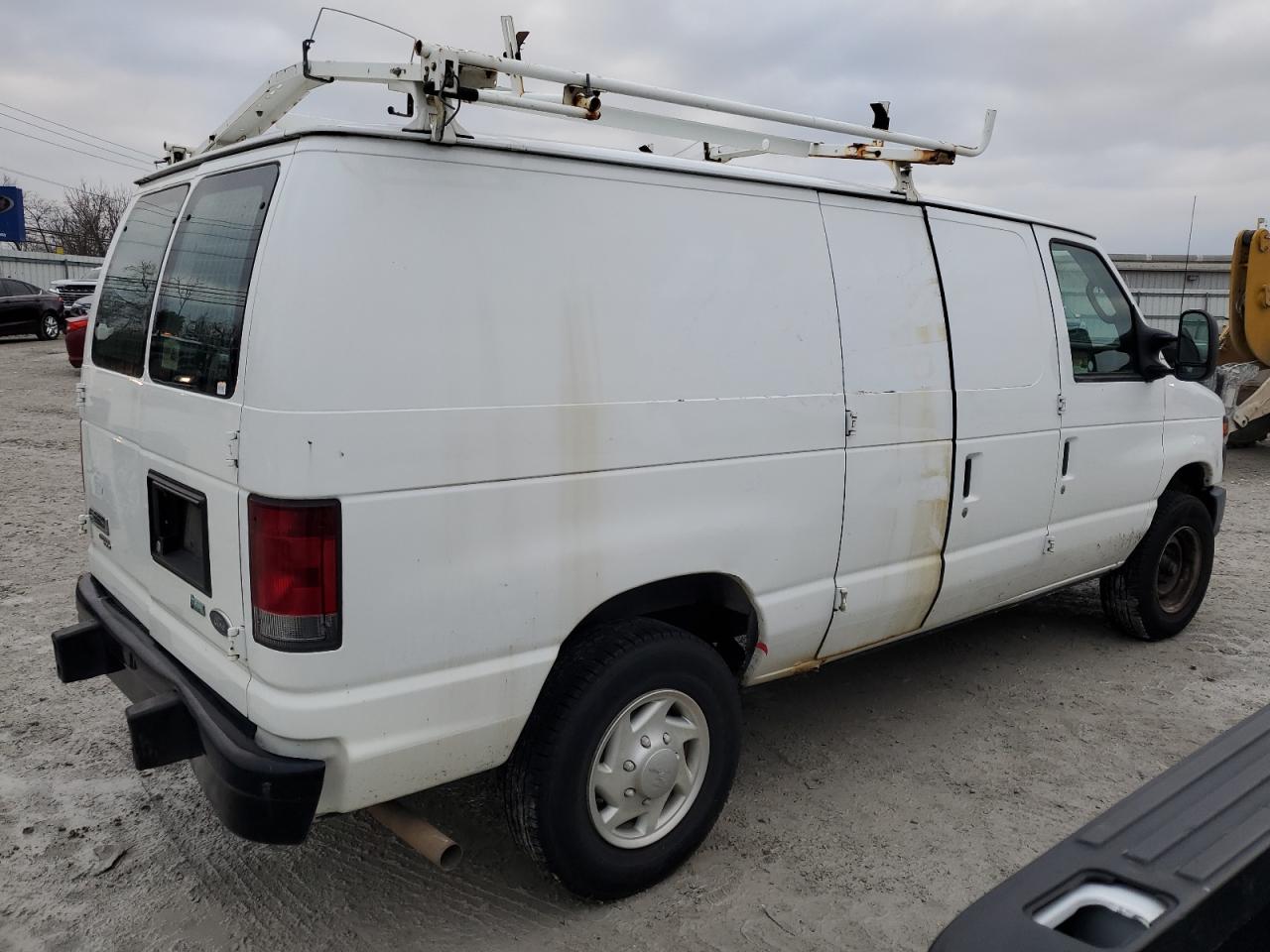 2013 Ford Econoline - Image 3