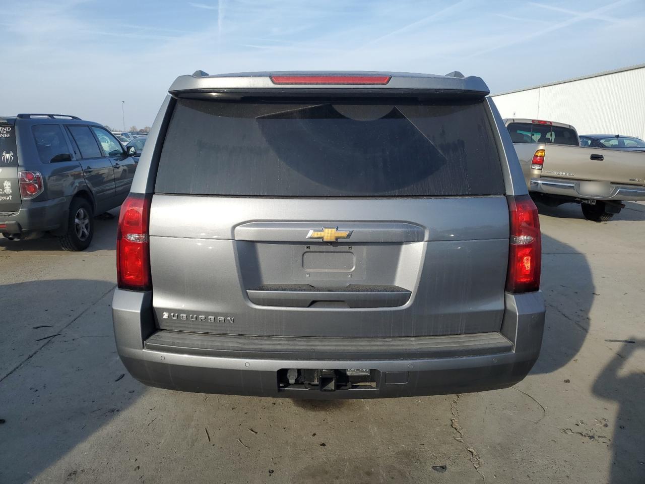 2018 Chevrolet Suburban - Image 6