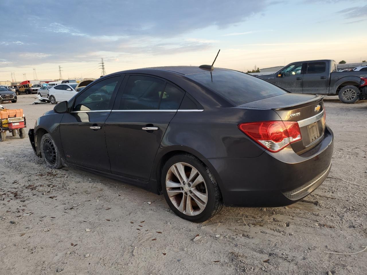 2015 Chevrolet Cruze - Image 2